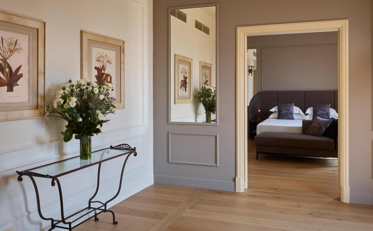 Fonteverde Lifestyle & Thermal Retreat - The Leading Hotels Of The World ซานกัสชาโน ดี บาญญี ภายนอก รูปภาพ A suite at the hotel